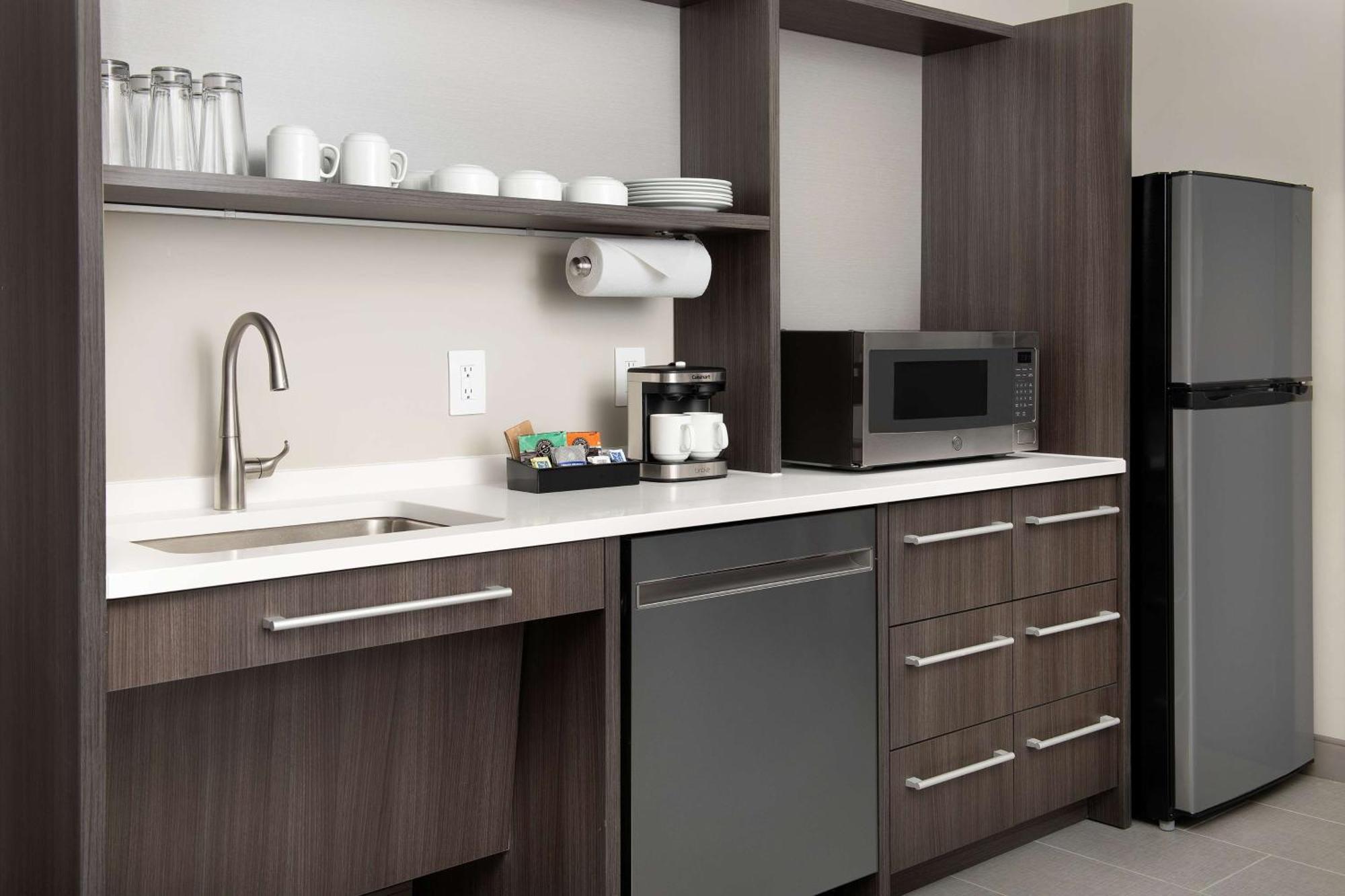 Home2 Suites By Hilton Denver Central Park Экстерьер фото