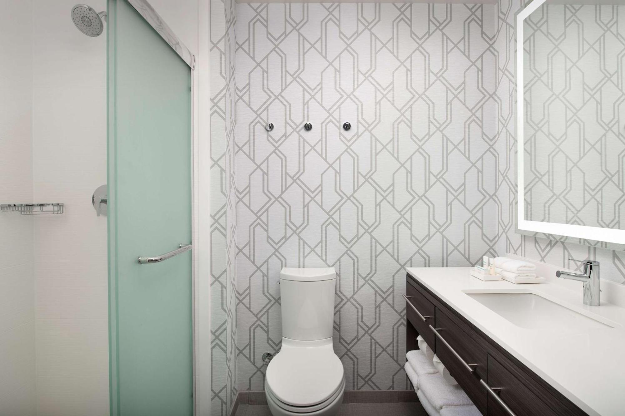 Home2 Suites By Hilton Denver Central Park Экстерьер фото